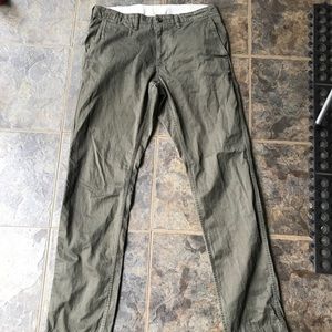 Uniqlo olive slim khaki 33x34